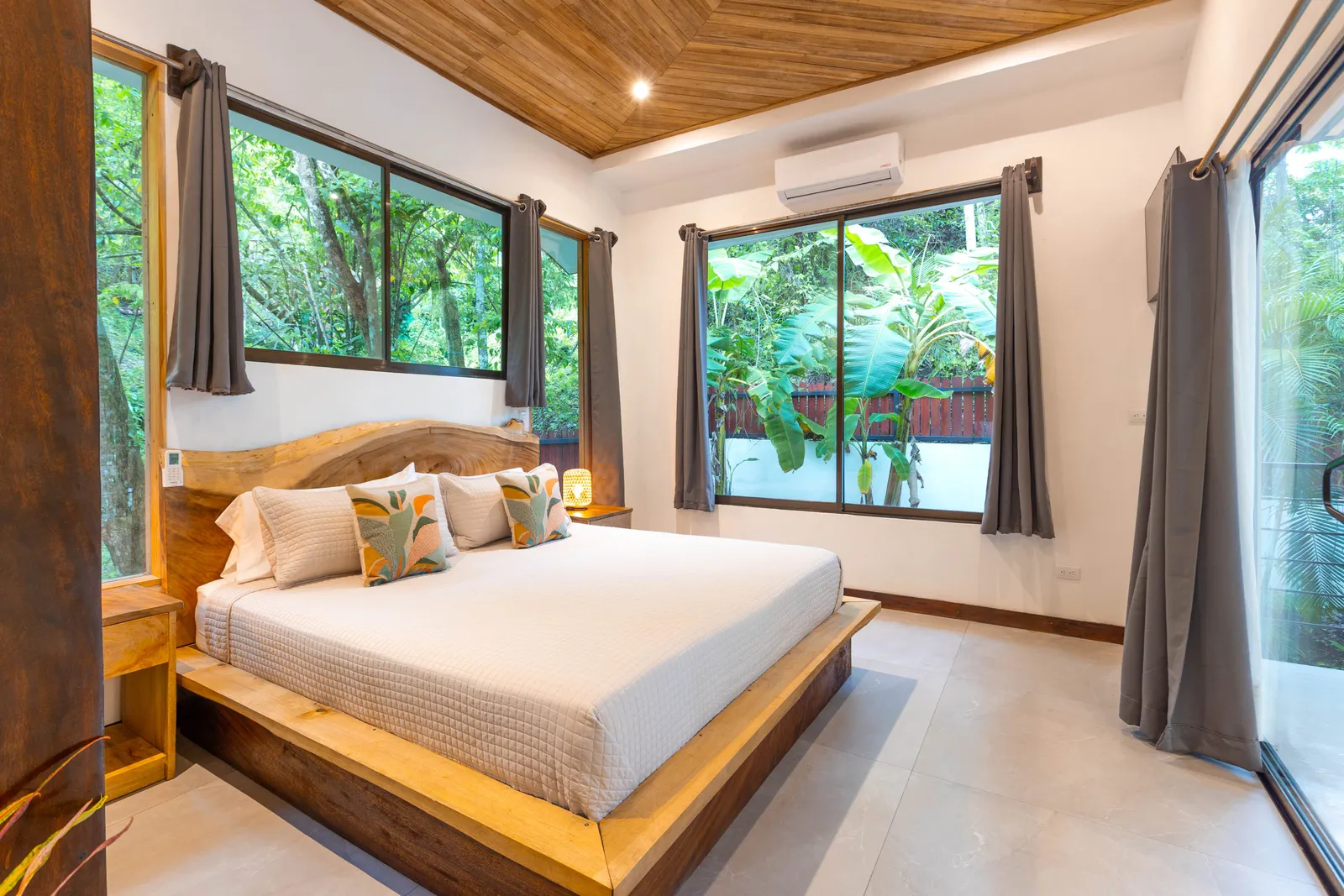 Casa Encantada - property photo 5