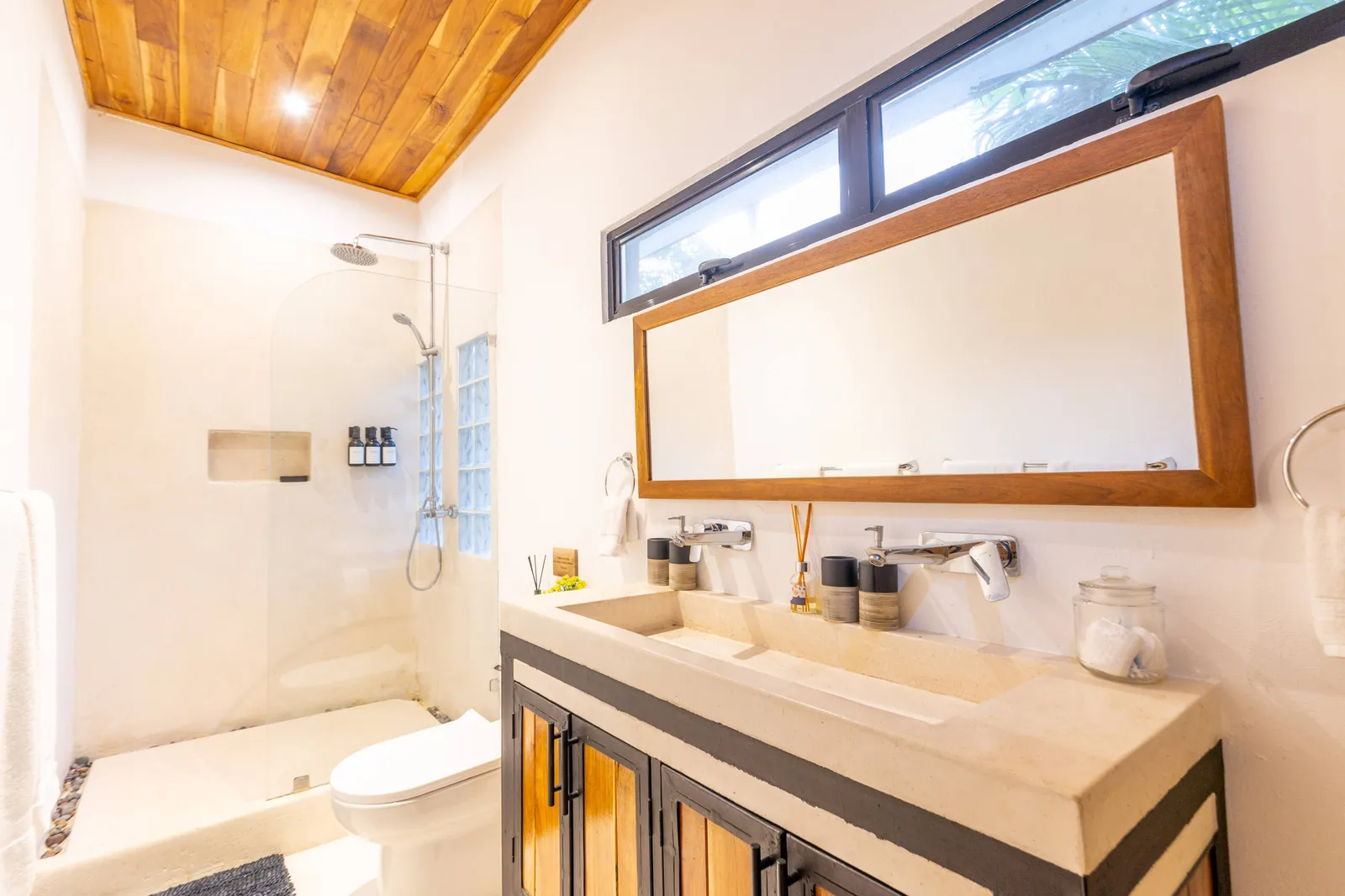 Casa Encantada - property photo 9