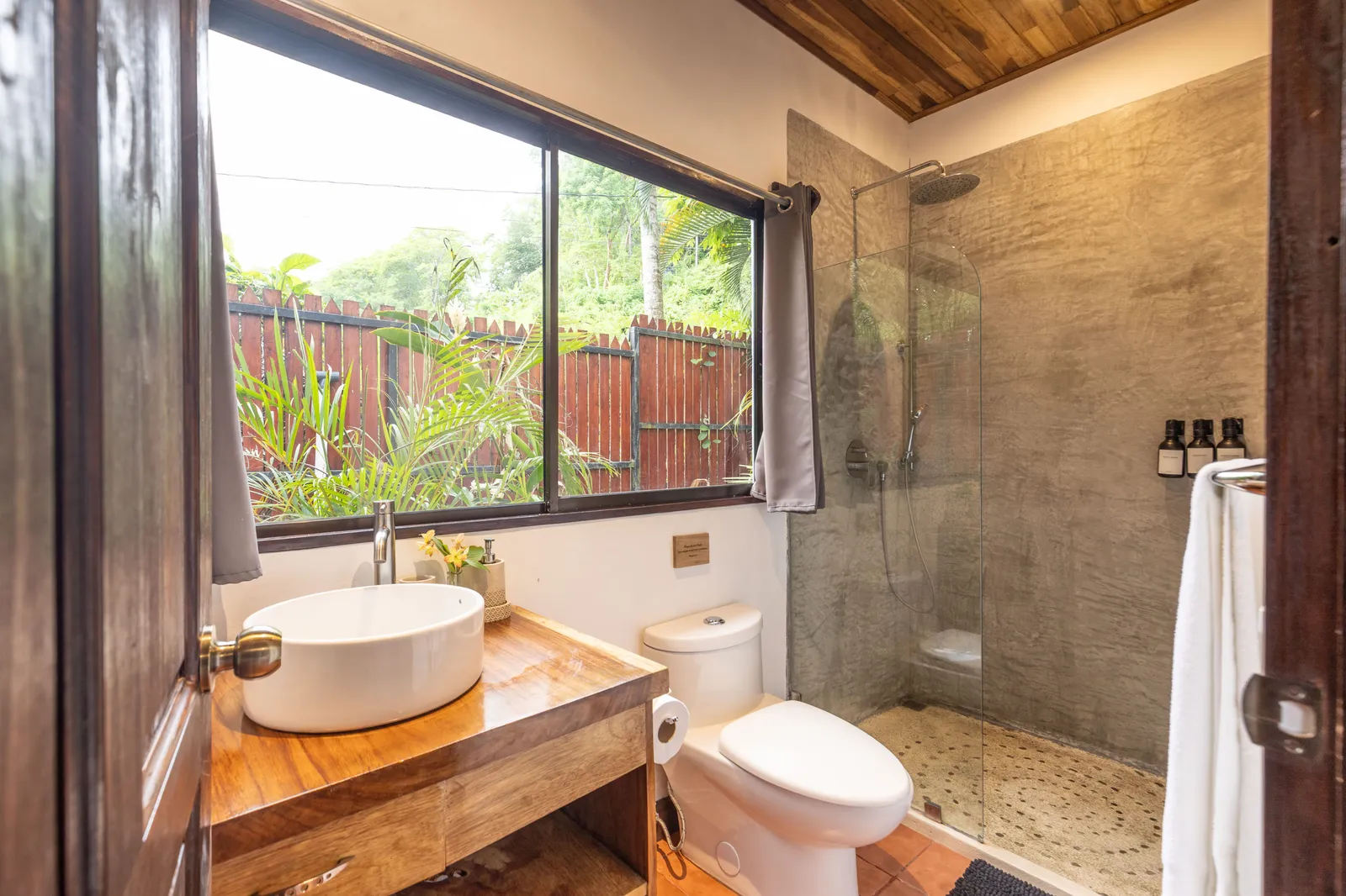 Casa Encantada - property photo 10